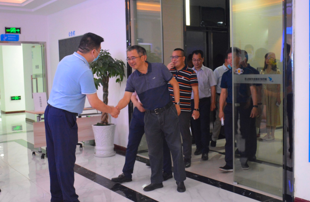 成都市金牛區(qū)委副書記潘雪松，重慶市渝北區(qū)委副書記鄧孝明一行蒞臨揚(yáng)升公司考察指導(dǎo)